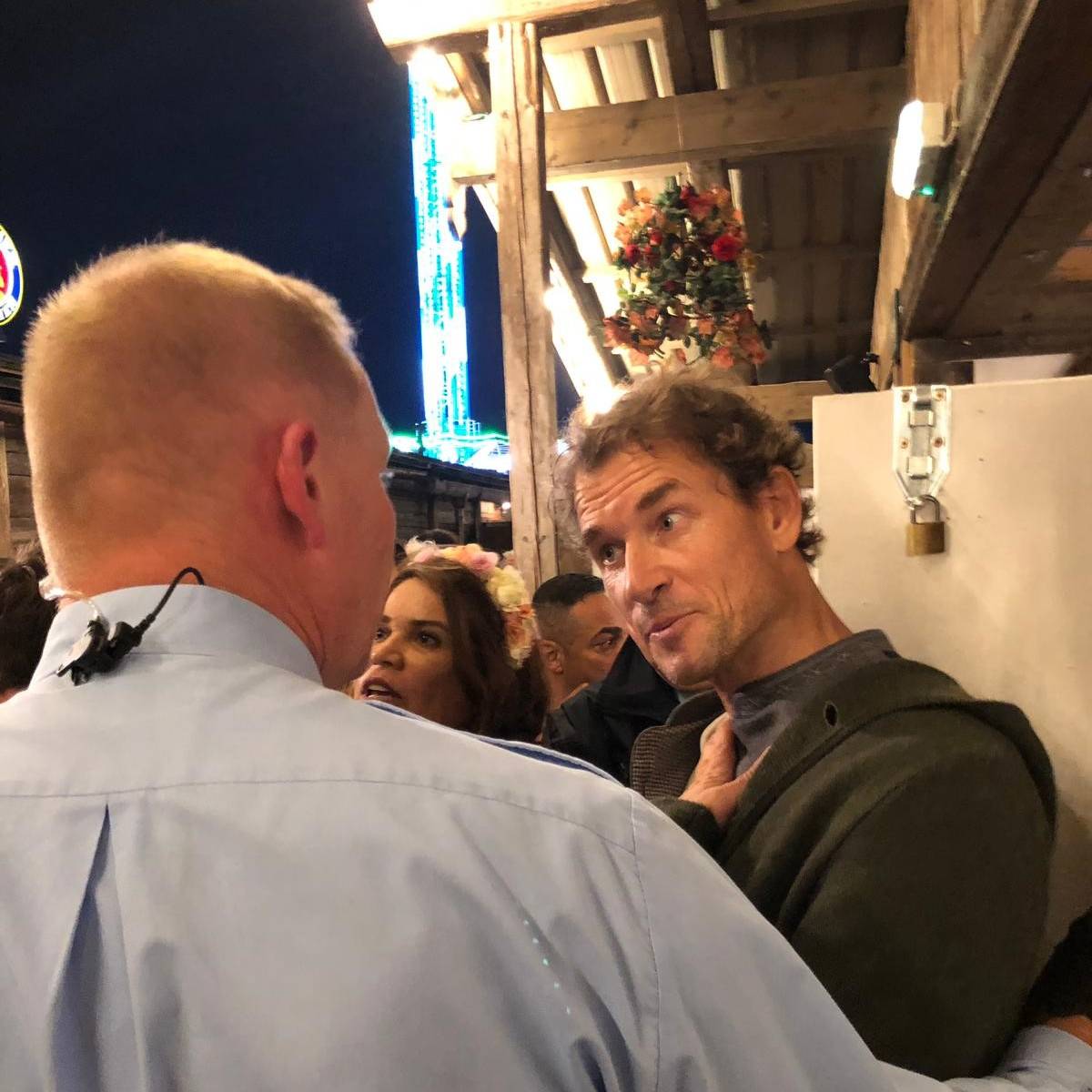 Oktoberfest: Jens Lehmann fliegt aus Wiesn-Zelt Käfer