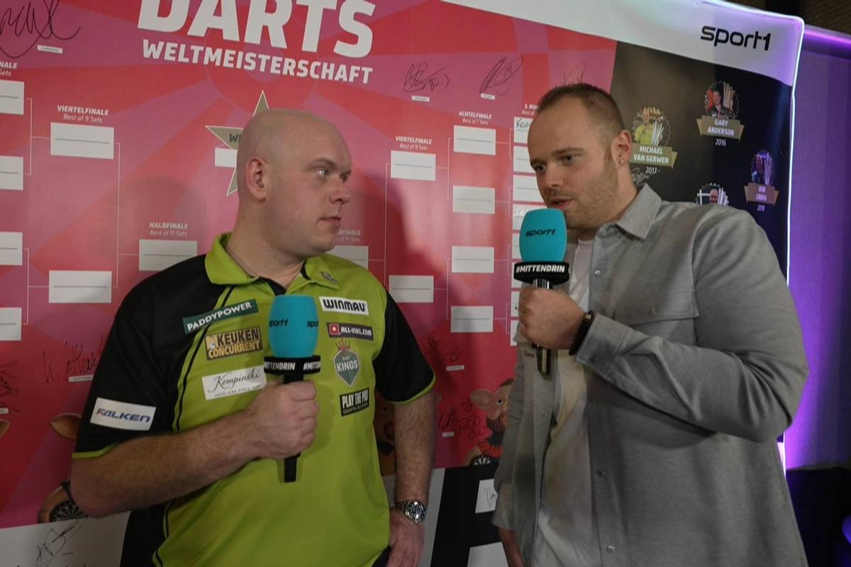 Michael van Gerwen spricht im Sport1-Interview nach seinem Sieg im Spiel gegen James Hurrel über seine Weihnachtspläne, sein bisheriges Jahr und sein Match gegen den Engländer.