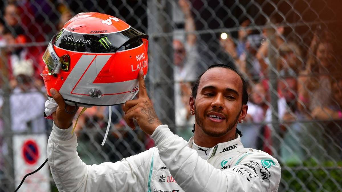 2019: Hamilton ist fortan noch fokussierter und widmet seine Siege immer wieder Lauda. Sein Vorsprung in der WM wird größer und größer. Titel Nummer 6 scheint nur eine Frage der Zeit zu sein, auch wenn Ferrari sich nach der Sommerpause deutlich verbessert zeigt 
