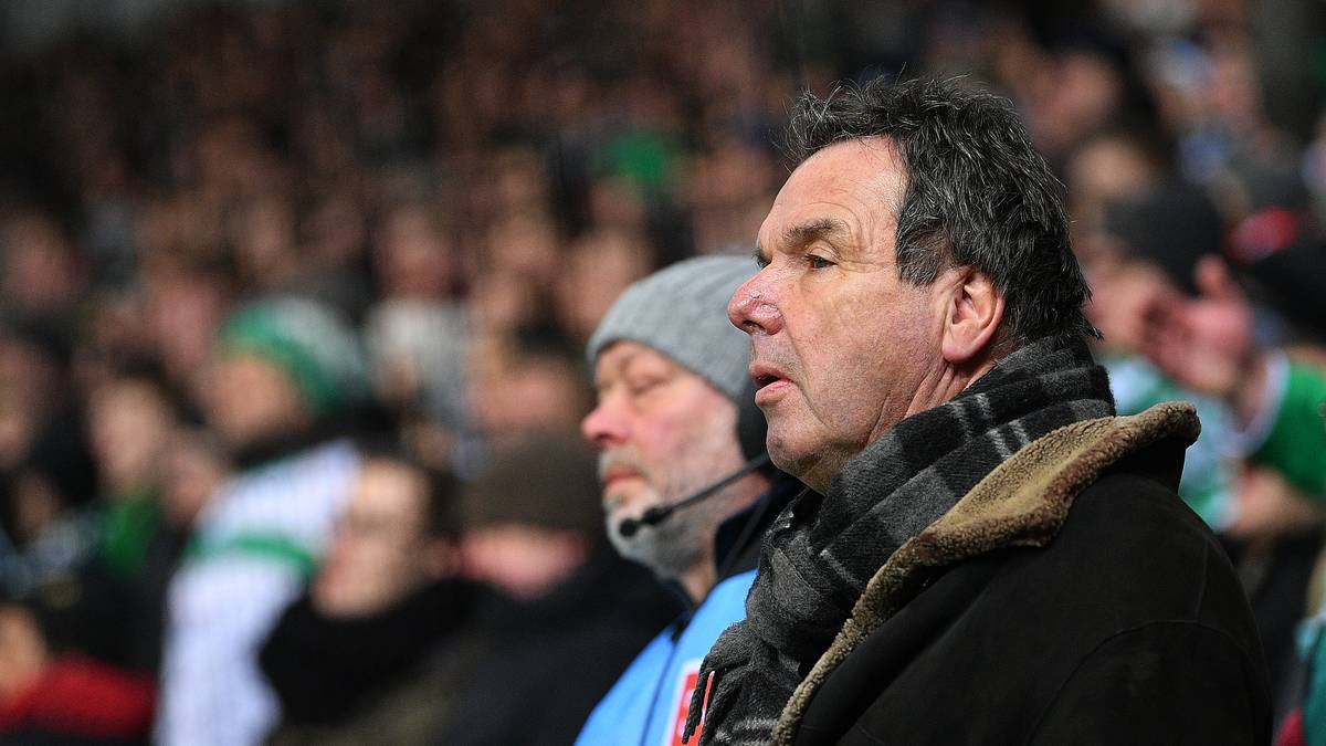 Zudem sorgt Anfang des Jahres ein Putschversuch von Aufsichtsratsmitglied Felix Goedhart für neuen Zündstoff. Sein Ziel: Bruchhagen und Todt durch Frank Wettstein und Bernhard Peters zu ersetzen. Der Versuch scheitert, da ihm im Gremium die Unterstützer fehlen - noch