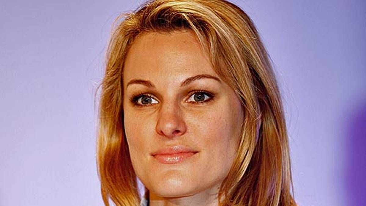 Christina Surer ist nicht nur als Moderatorin, sondern auch als Tourenwagen-Fahrerin bekannt. Sie fährt viermal beim 24-Stunden-Rennen am Nürburgring mit und startet zwischen 2004 und 2011 bei der Seat Leon Supercopa