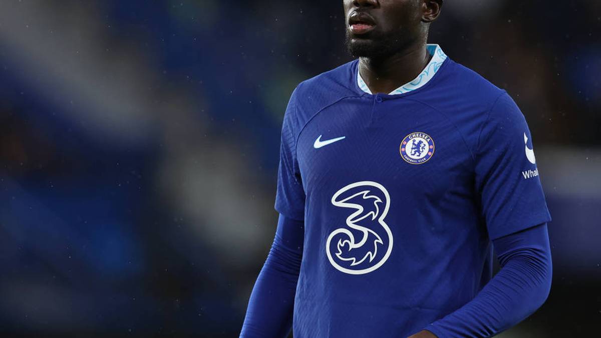 Auch Kalidou Koulibaly wechselte aus England in die Wüste. Nach einem Jahr in London beim FC Chelsea schloss sich der 32 Jahre alte Senegalese Al-Hilal an.