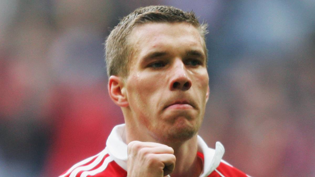 ...mit vier Toren in 22 Einsätzen nicht in die Gänge kommt, gibt es für die Bayern nichts zu gewinnen. ROQUE SANTA CRUZ verabschiedet sich mit zwei Toren (in 26 Einsätzen) von den Münchnern, STEFAN MAIERHOFER (2 Einsätze/0 Tore) ist nicht wirklich eine Alternative