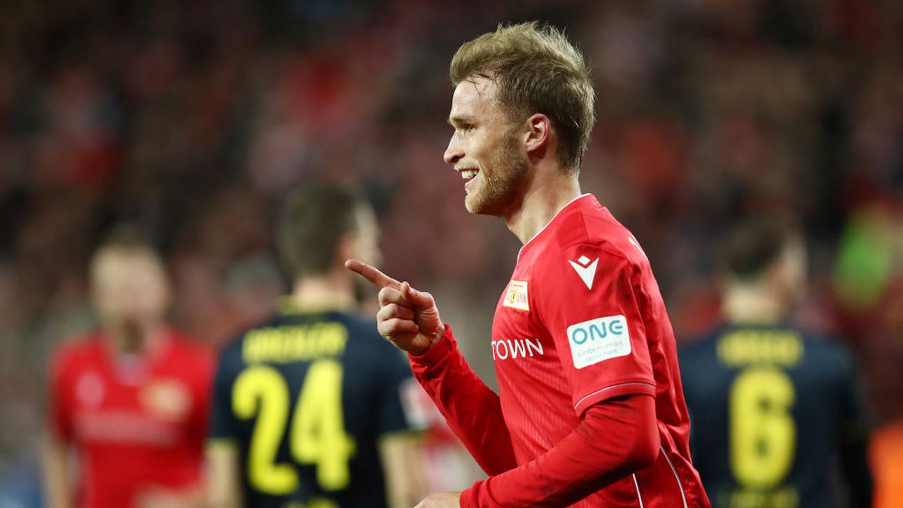 Sebastian Andersson feiert seinen ersten Treffer