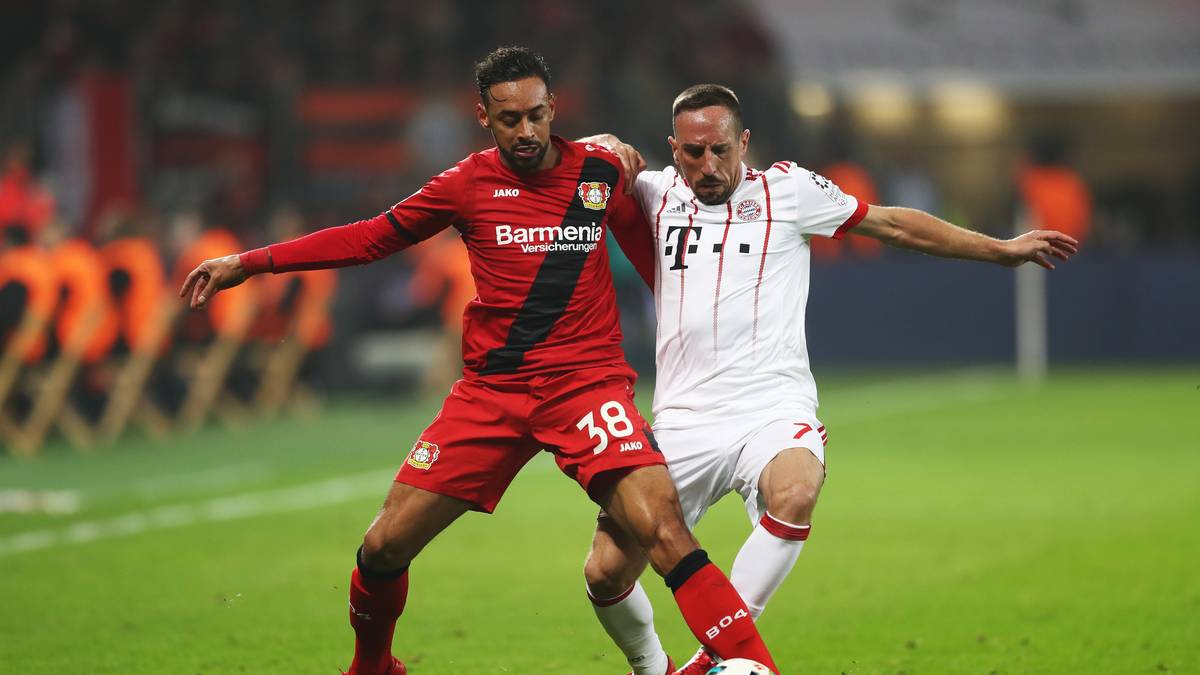 KARIM BELLARABI: Von Beginn an bemüht, seine Geschwindigkeitsvorteile zu nutzen. Allzu häufig verhaspelt er sich aber und baut im Laufe der Partie immer mehr ab. Wird in der 60. Minute ausgewechselt. SPORT1-Note: 5 