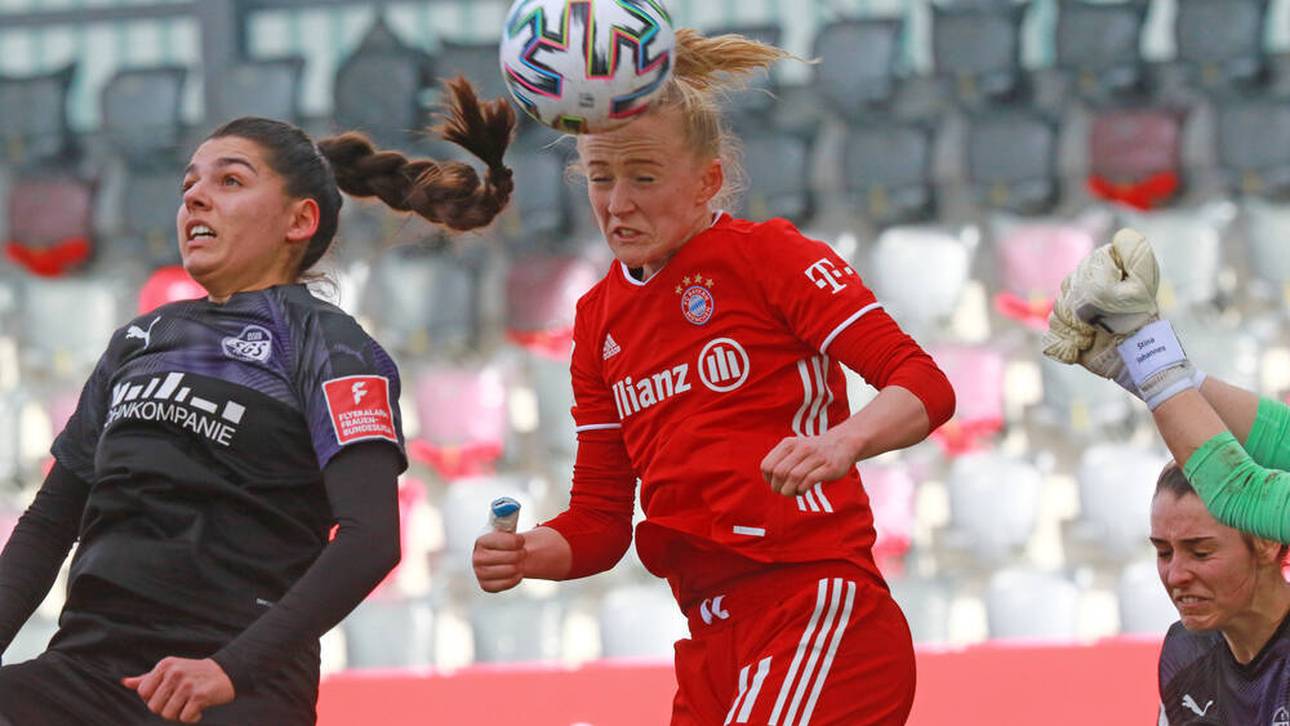 Lea Schüller (r.) ist auch per Kopf gefährlich