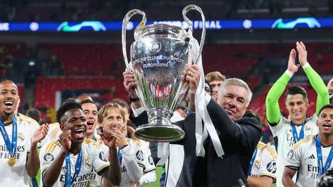 Nun ist es offiziell: Carlo Ancelotti verlässt Real Madrid nach der Saison. Er hinterlässt eine Erfolgsbilanz, die selbst bei den Königlichen ihresgleichen sucht.
