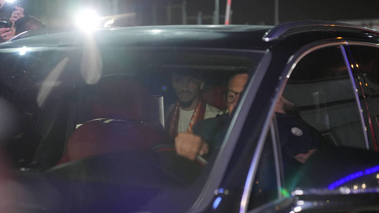 Leroy Sané bei seiner Ankunft in Istanbul