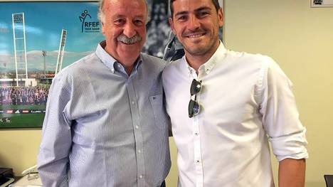 Vicente del Bosque und Iker Casillas Arm in Arm