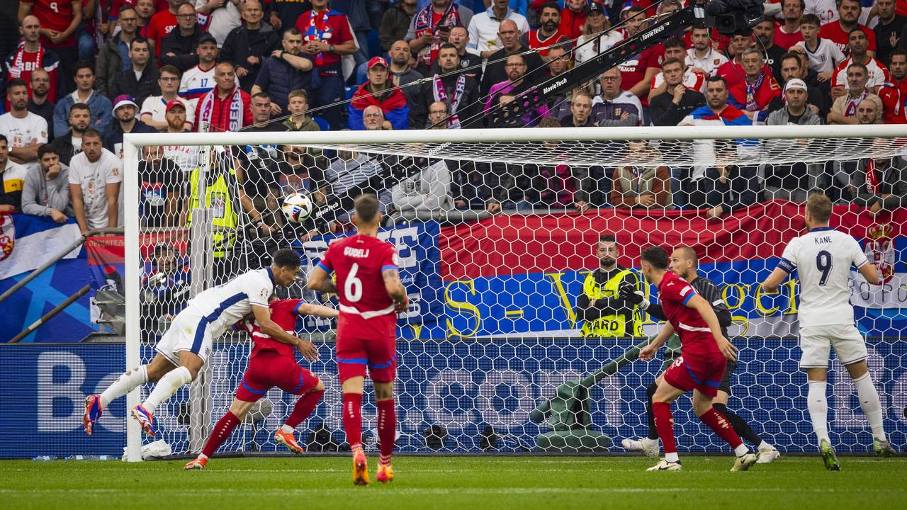 England zittert sich zum Sieg