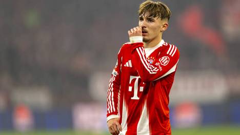 Lennart Karl verzaubert die Bundesliga. Der Aufstieg des Wunderkinds scheint unaufhaltsam. Doch wie sieht die Situation aus, wenn andere Stammkräfte wieder zurückkommen?