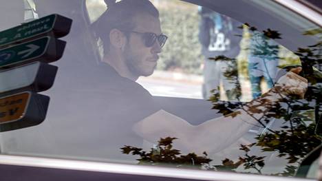 Gareth Bale hat bei Real Madrid trotz eines Vertrages bis 2022 keine Zukunft mehr. Nachdem zuletzt von einem Transfer zu Manchester United die Rede war, hat sein Berater Jonathan Barnett nun aber einen anderen Premier-League-Klub ins Gespräch gebracht: Die Tottenham Hotspur. 