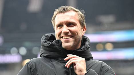 Eintracht Frankfurt hat erneut auf dem Transfermarkt zugeschlagen. Die Hessen sichern sich Arnaud Kalimuendo per Leihe. Doch der Stürmer könnte noch länger am Main bleiben.