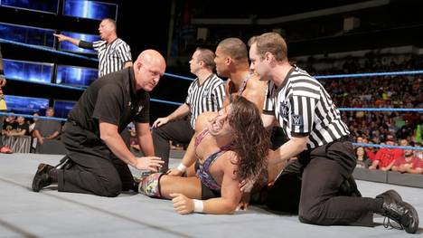 American Alpha wurden bei WWE SmackDown Live von den Usos attackiert und verletzt