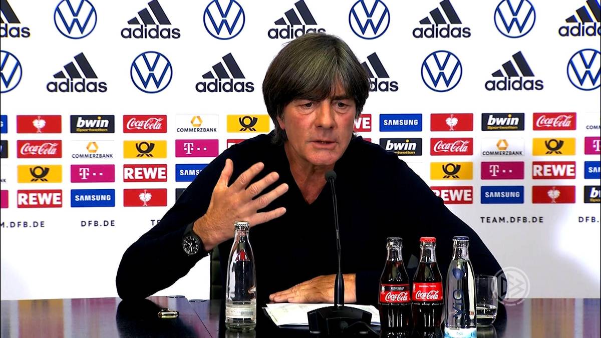 Joachim Löw traut Bayern-Coach Hansi Flick den Job als Bundestrainer zu