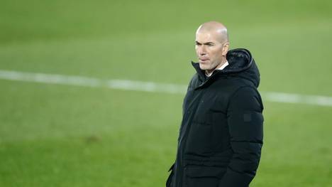 Real Madrids Trainer Zinedine Zidane ist in Quarantäne