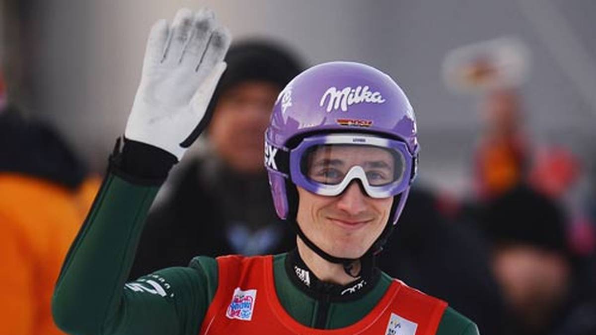 17 Jahre ordnet Martin Schmitt dem Skispringen alles unter. Er gewinnt fast alles, was es zu gewinnen gibt. Gesamt-Weltcup, Olympia- und WM-Gold - nur der Tournee-Sieg bleibt ihm verwehrt. Nun stellt Martin Schmitt seine Sprung-Skier in die Ecke. SPORT1 blickt auf seine erfolgreiche Karriere zurück