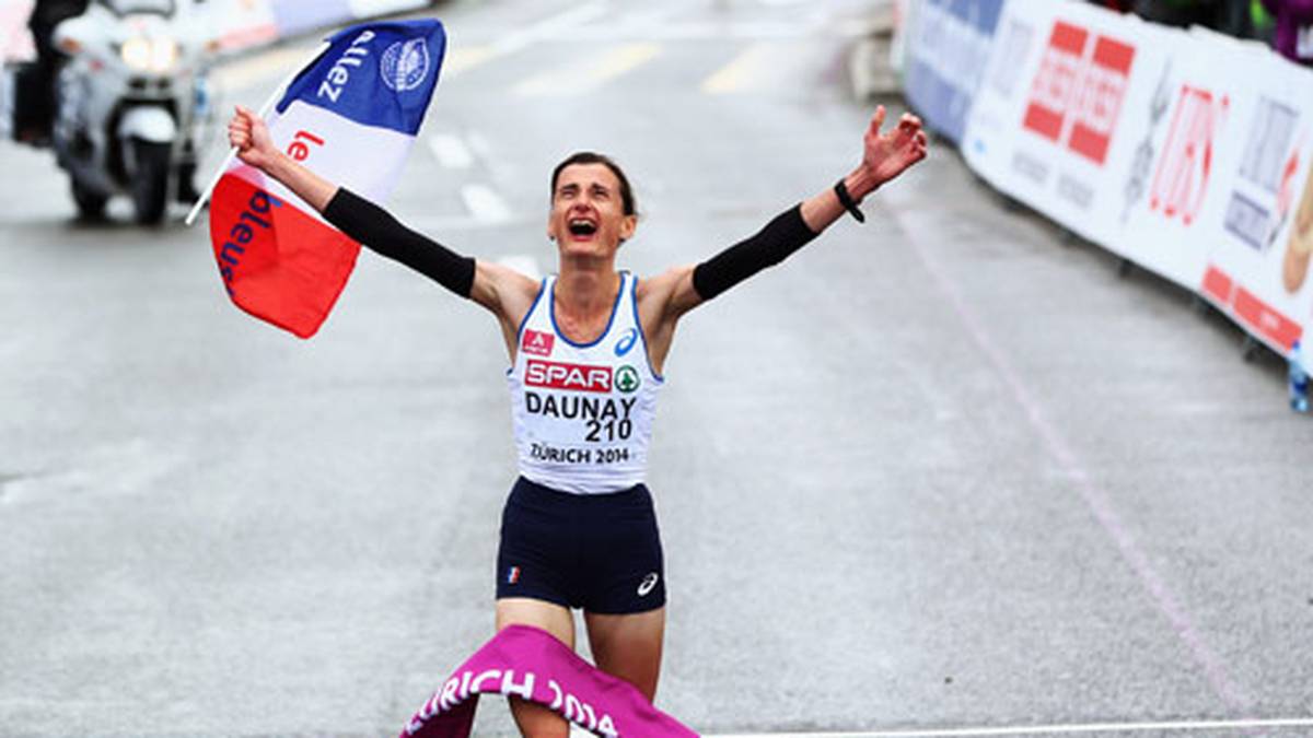 Die Französin Christelle Daunay lässt sich jedoch nicht beirren und holt sich in 2:25:14 Stunden den EM-Titel