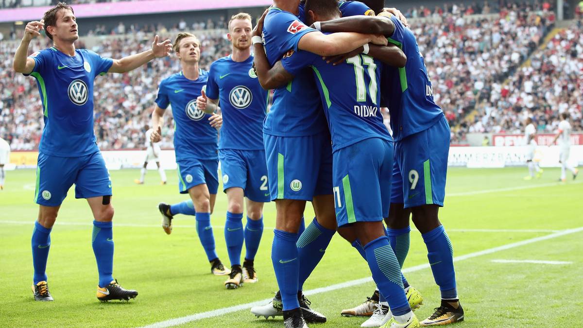 VfL WOLFSBURG: 31 Spieler (2 Leihspieler) im Schnitt 24 Jahre, 16 Legionäre