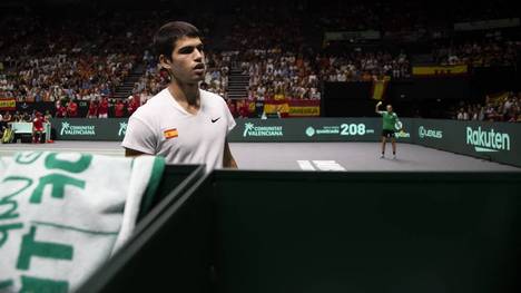 Carlos Alcaraz kassierte im Davis Cup für Spanien eine Niederlage