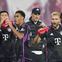 Der FC Bayern zeigt beim Remis gegen Leipzig nicht zum ersten Mal in dieser Saison zwei Gesichter. Eine Frage der Konzentration? Nicht nur. Thomas Tuchel macht sich zwar keine Sorgen, das Gedankenspiel mit Jérôme Boateng verdeutlicht aber die Not.
