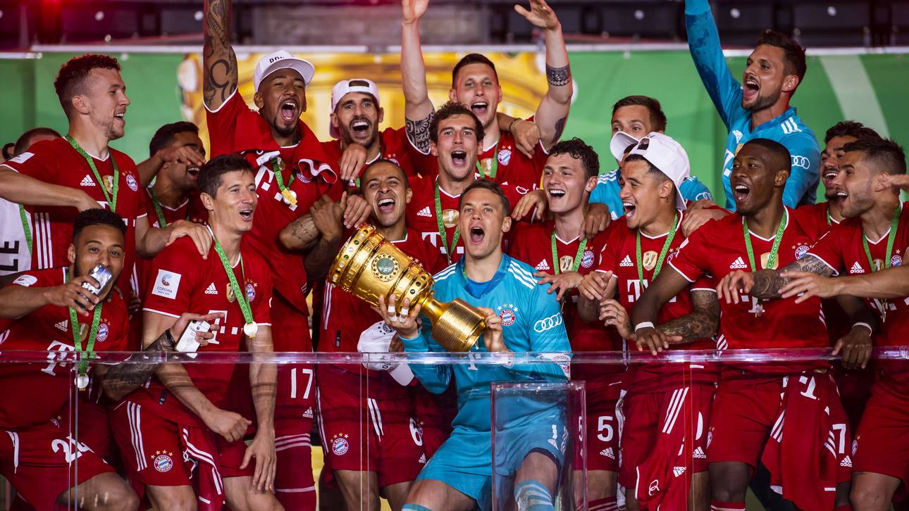 Bayern-Stars im Rathaus empfangen