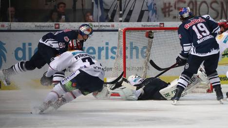 Am letzten Gruppenspieltag der Eishockey Champions Hockey League sind die Münchner bei Färjestad Karlstad gefordert