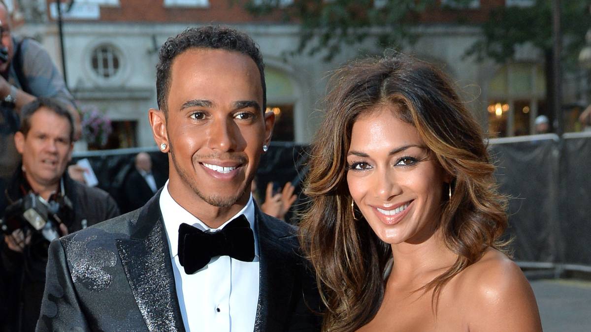 Auch in diesem Punkt unterscheidet sich Lewis Hamilton komplett von Vettel. Lange Zeit führt er mit Sängerin Nicole Scherzinger zumindest eine halbwegs konstante Beziehung