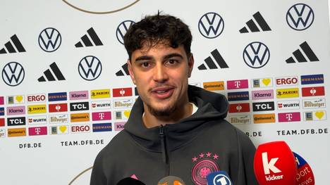 Aleksandar Pavlović verrät während der Länderspielpause, wie innig seine Beziehung zum DFB-Trainer Julian Nagelsmann ist. Und das vor allem aufgrund der gemeinsamen Bayern-Vergangenheit. 