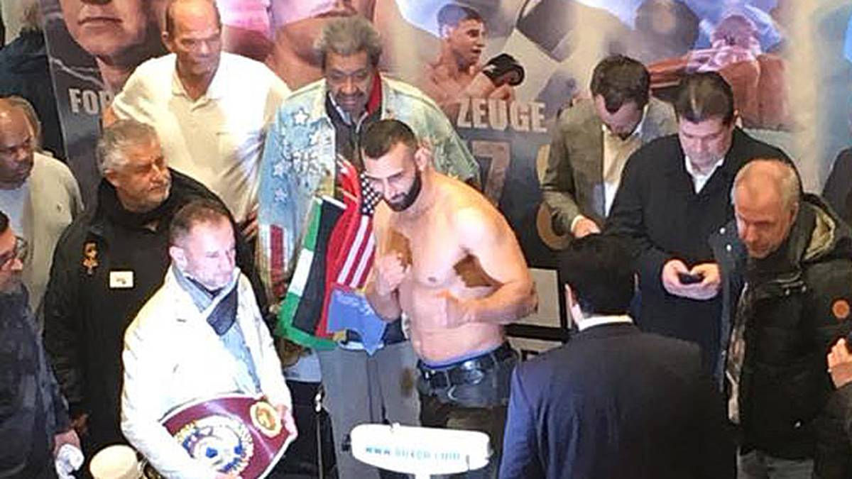 Rashid (M., 98,2 Kilogramm) springt für den verletzten Michael Wallisch ein, der sich einen Sehnenanriss im Bizeps zuzog und kurzfristig absagen musste