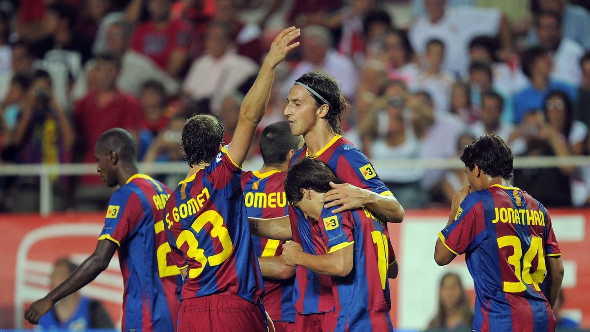 In Barcelona macht Ibrahimovic, was Ibrahimovic eben macht: Meisterschaften gewinnen. Und obwohl er für die Katalanen Tore schießt, wird er in Barcelona nie richtig glücklich