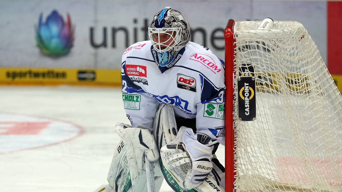 PLATZ 12 - SCHWENNINGER WILD WINGS: Die Wild Wings wollen den Erfolg der Vorsaison bestätigen, als man erstmals seit dem Aufstieg 2013 die Playoffs erreichte. Ex-Bundestrainer Pat Cortina verlängerte seinen Vertrag. Doch selbst ihm sollten mit dem vorhandenen Kader keine großen Sprünge gelingen