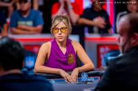 Beim Main Event der WSOP ist das Feld auf 18 Spieler geschrumpft. Dabei liegt die Amerikanerin Kristen Foxen aussichtsreich auf Platz 5. SPORT1 verrät sie, warum nur so wenige Frau an den Tischen sitzen. Und was sie sich von ihren Kolleginnen wünscht.