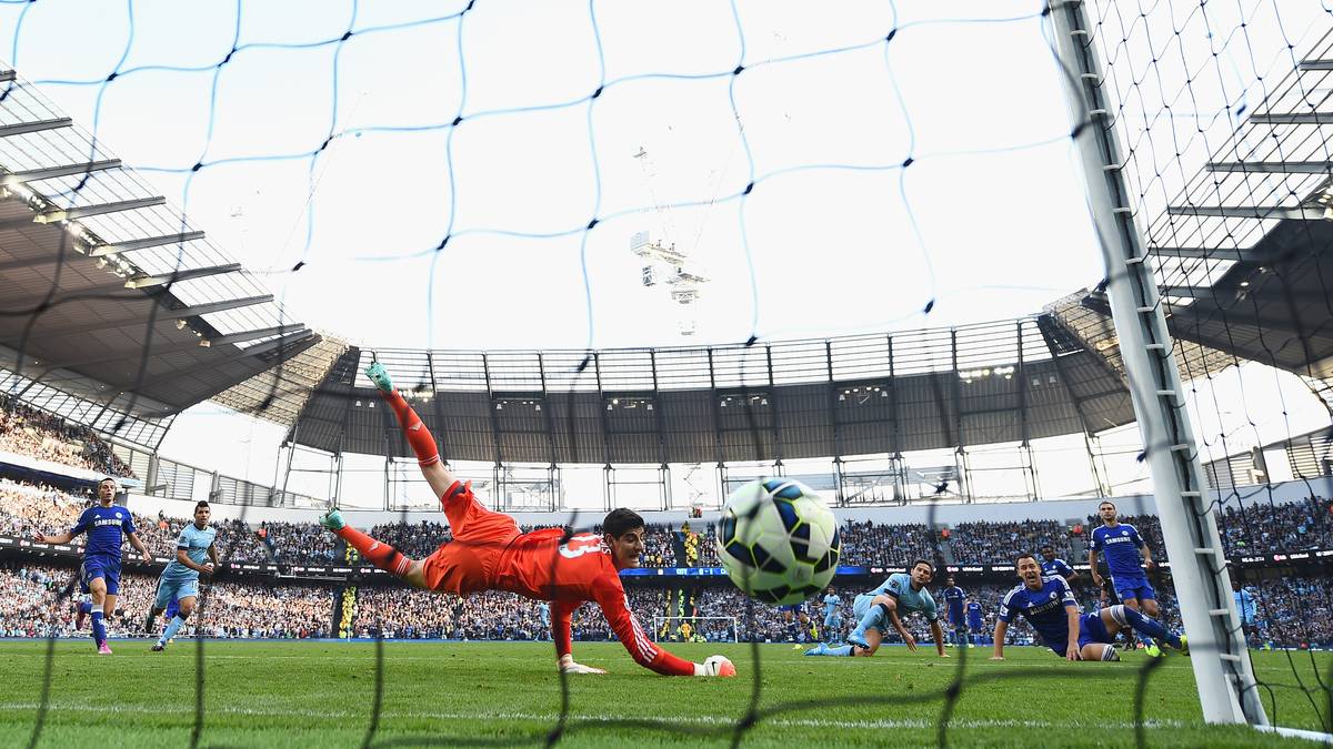 Sein erstes Tor für die Citizens? Erzielt Lampard natürlich ausgerechnet im Spiel gegen Ex-Klub Chelsea, 21. September 2014 und sichert ManCity das 1:1. Geschichten, die nur der Fußball schreibt ...