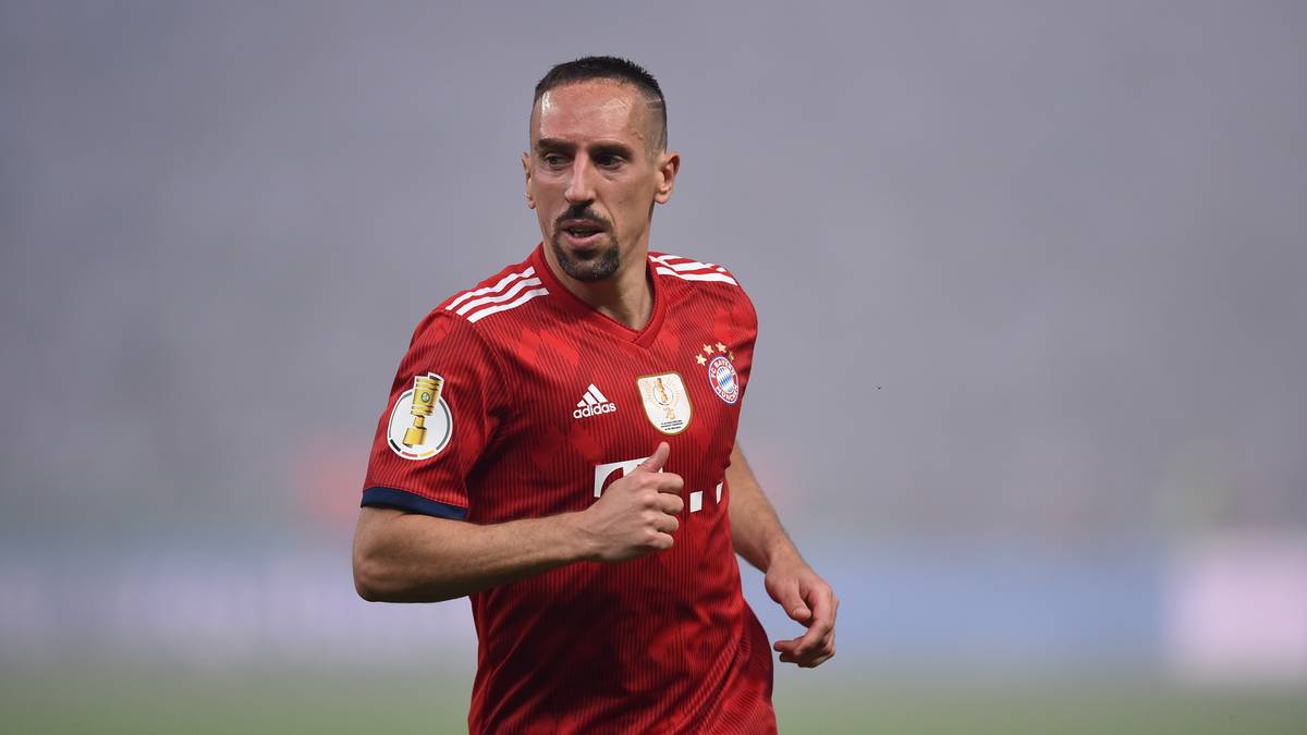 FRANCK RIBERY: Der inzwischen 35-Jährige galt als Auslaufmodell, bewies aber im Laufe der Saison, dass er nach wie vor unverzichtbar ist und erhielt deshalb auch die Vertragsverlängerung um ein weiteres Jahr