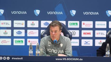 Bochum-Trainer Dieter Hecking hat eine Entscheidung auf der Torwartposition getroffen und diese auf der Pressekonferenz verkündet.