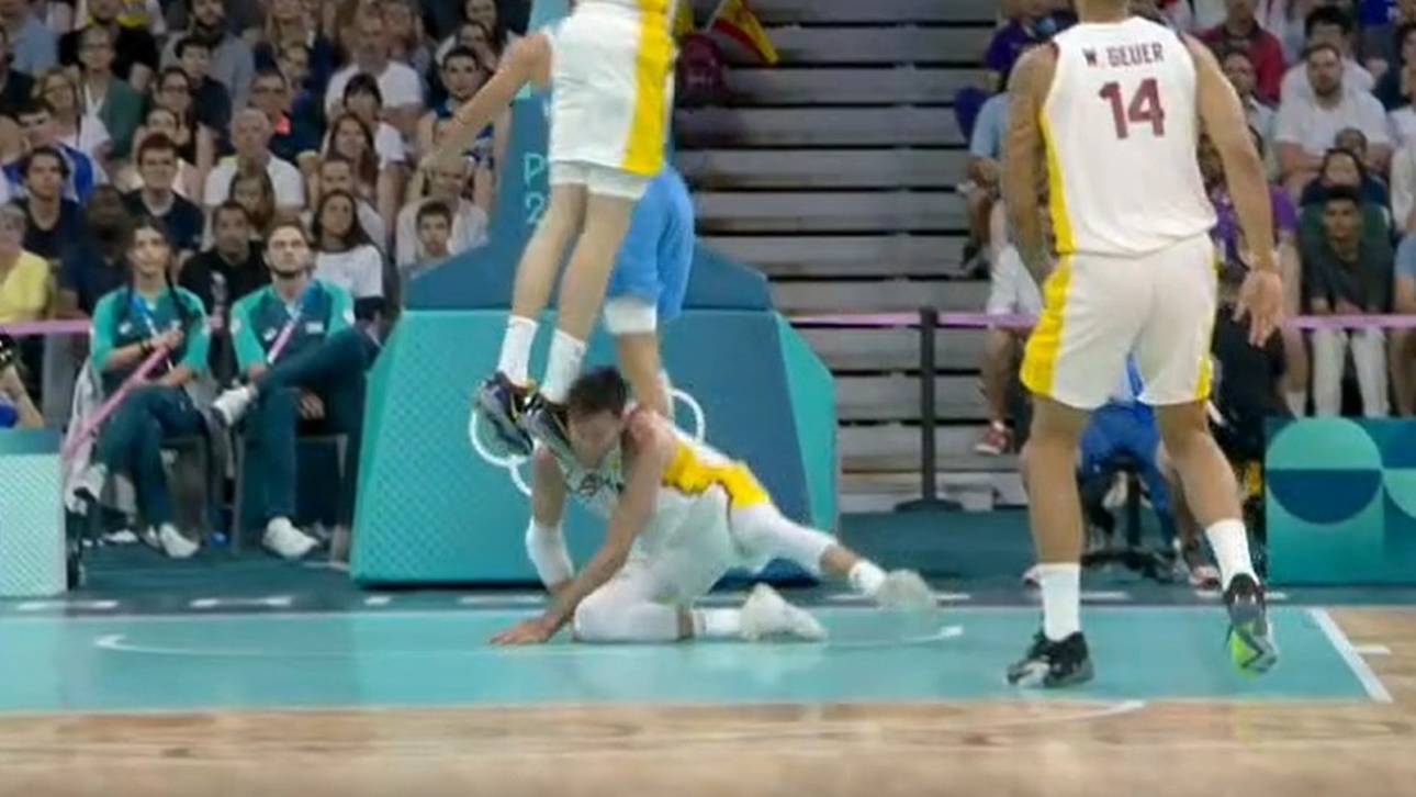 Tritt gegen Kopf! Sorge um Legende