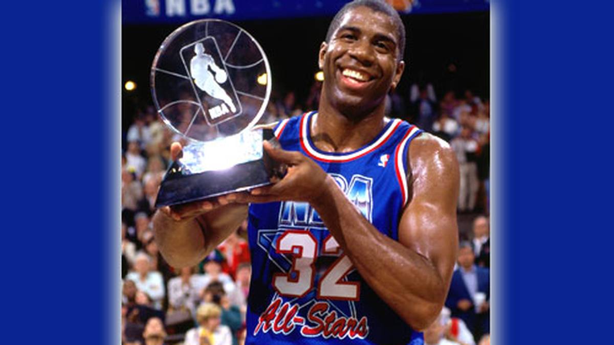 Trotzdem wurde "Magic" 1992 als Starter ins All-Star-Team gewählt. Obwohl mehrere Spieler (u.a. Karl Malone) sich darüber kritisch äußerten, nahm Johnson am Event teil und führte den Westen zu einem Kantersieg. Selbstredend, dass sich der Point Guard den MVP-Titel des Spiels abholte