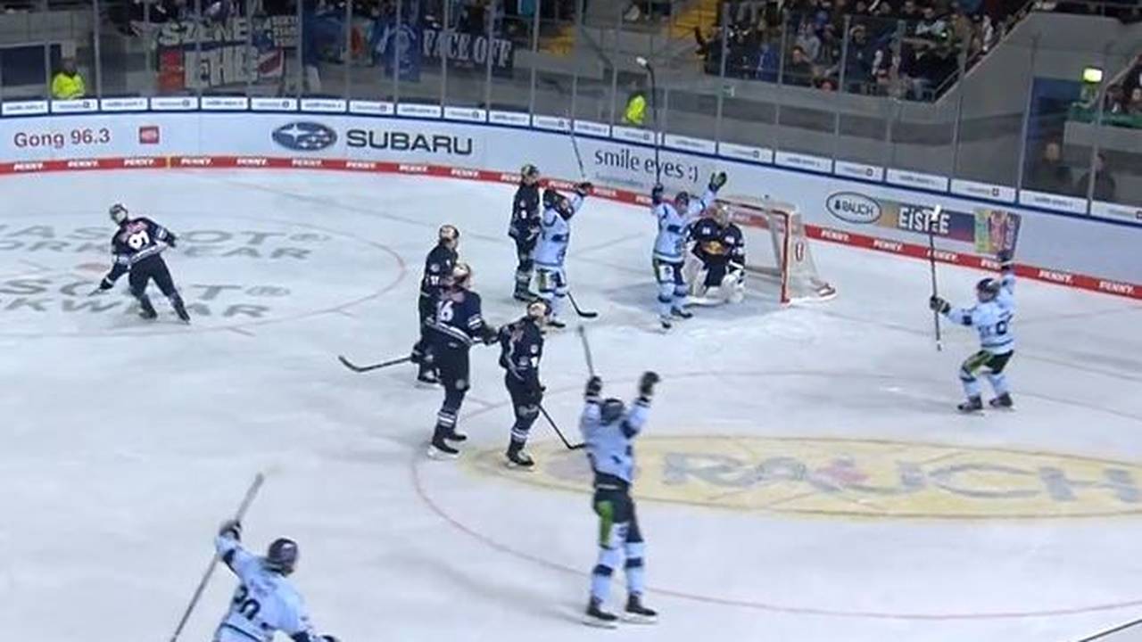EHC Red Bull München - Straubing Tigers (Highlights)