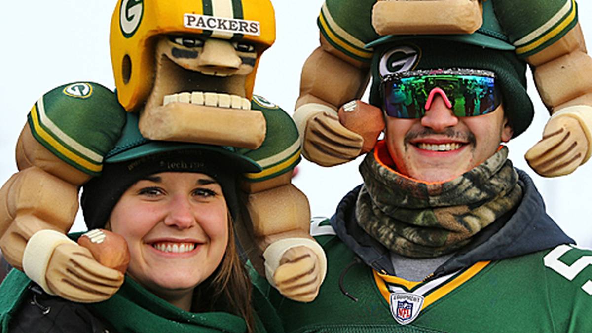 In Green Bay gibt es die Neuauflage des "Ice Bowls" und natürlich sind die Packers-Fans beim Duell mit den Dallas Cowboys bestens ausgestattet