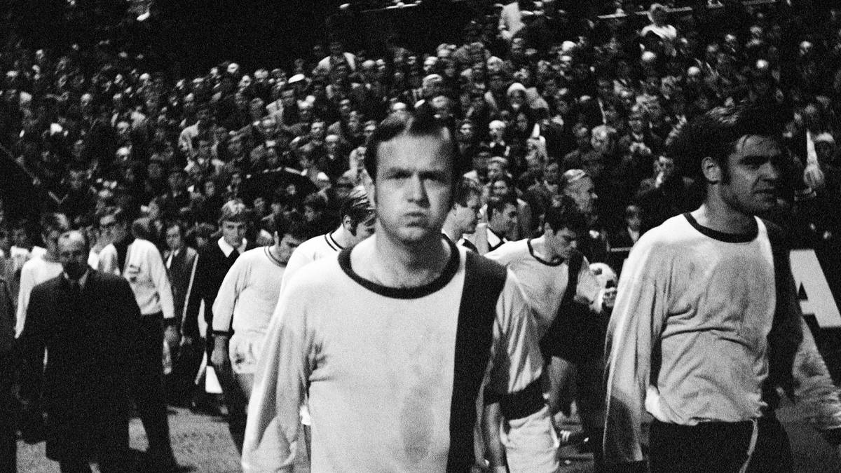 Mit 22 Punkten und satten 83 Gegentoren kommen die Aachener auf Platz 12 im Negativ-Ranking der schlechtesten Bundesliga-Absteiger der Historie