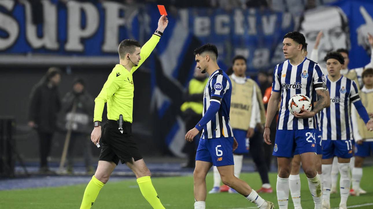 Rot! VAR enthüllt Schauspieleinlage