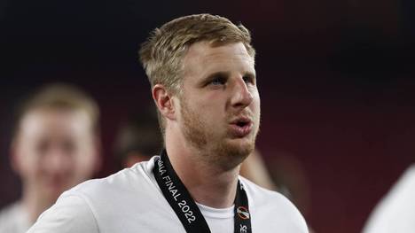 Martin Hinteregger bleibt bei Eintracht Frankfurt! Doch im Gespräch mit der Kronen Zeitung verriet der Publikumsliebling nun, dass sein Abschied kurz bevorstand.