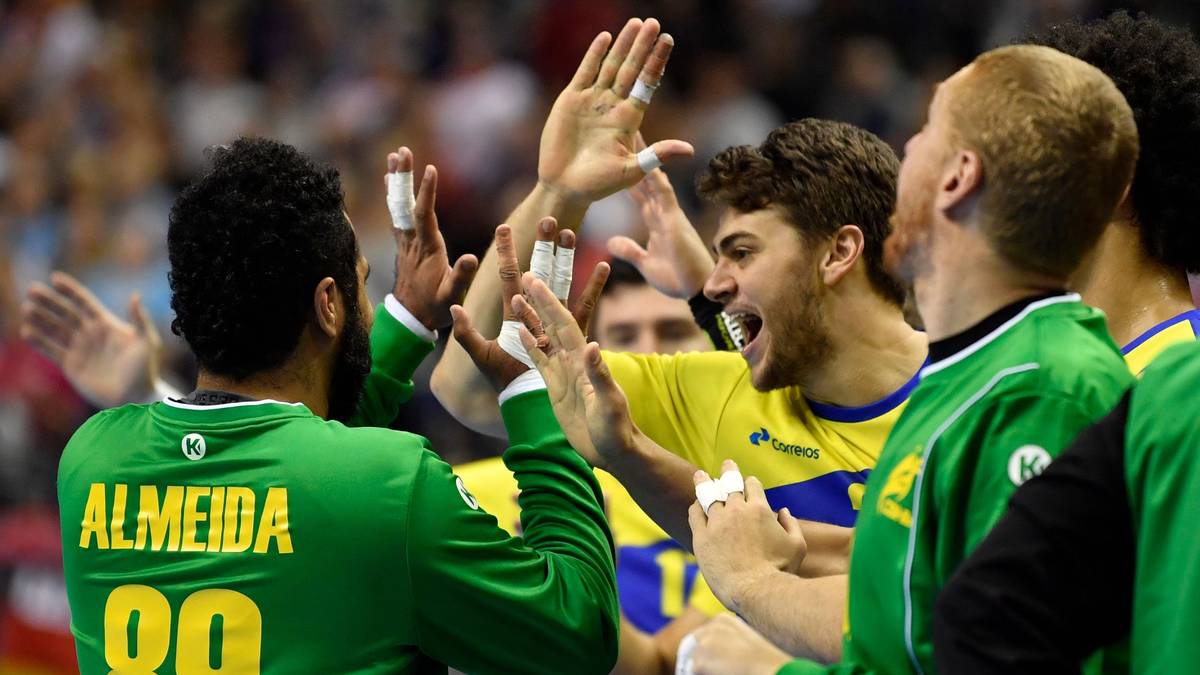 PLATZ 10 - BRASILIEN (Hauptrunden-Gruppe I): Erstmals erreicht eine brasilianische Nationalmannschaft bei einer WM die Hauptrunde. Gegen Frankreich zeigte das Team zum Auftakt eine bärenstarke Leistung, die Franzosen siegten nur knapp. Gegen das DHB-Team fehlte letztlich die Kraft. Mit 25 Toren ist Jose Toledo der zweitbeste Torschütze der WM. In Köln ist wahrscheinlich nur gegen Island etwas drin