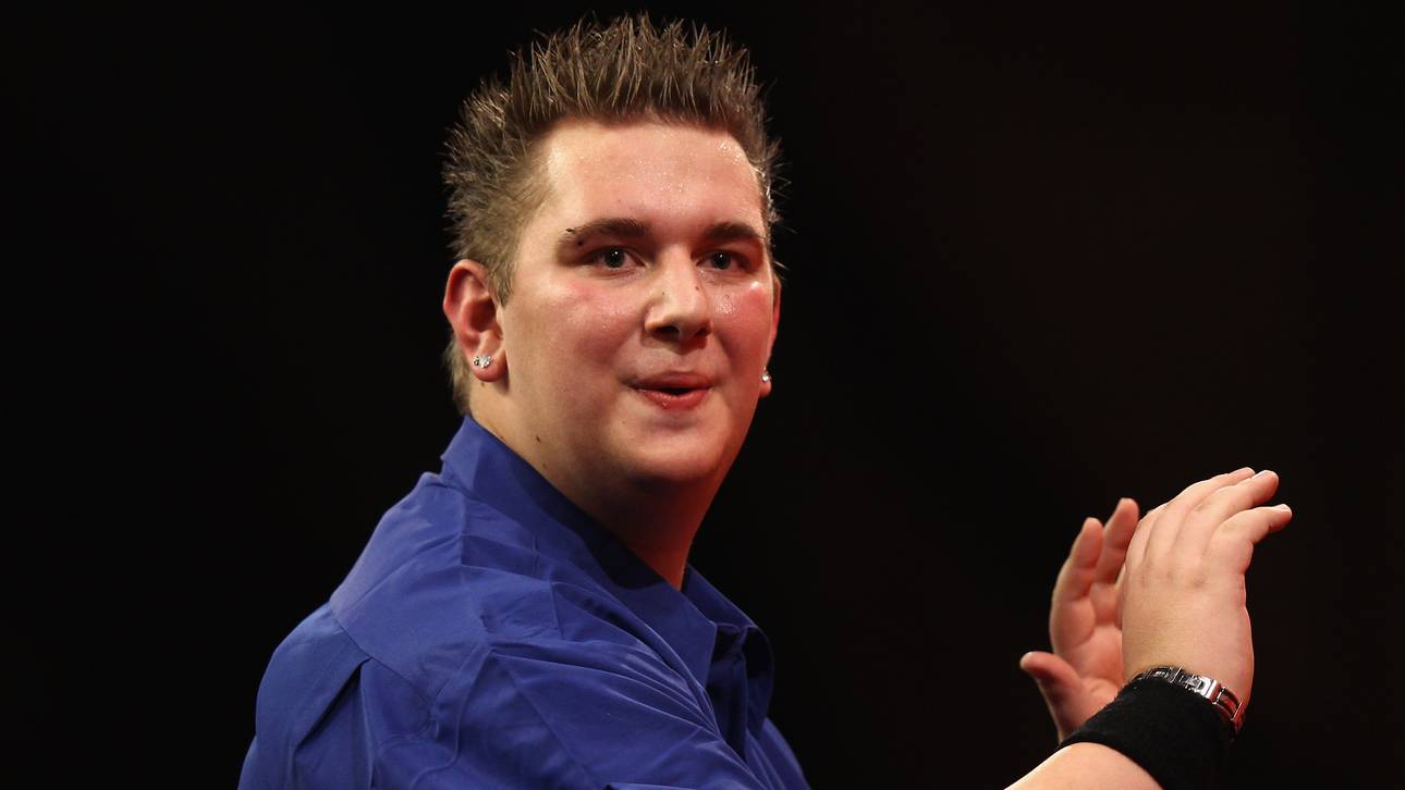 2012 Ladbrokes.com World Darts Championship - Day Three