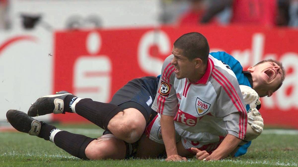 PLATZ 13 - ADHEMAR (VfB Stuttgart): Beim VfB müssen sie noch erfolgsverwöhnt von glorreichen Zeiten mit Giovane Elber gewesen sein, als sie dessen Landsmann Adhemar 2001 für 1,7 Millionen Euro vom Zuckerhut an den Neckar lotsten