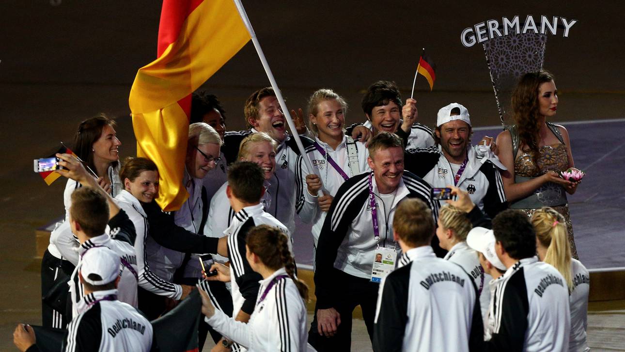 Farbenfrohes und feuriges Finale