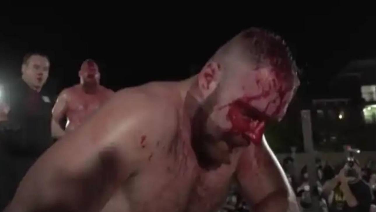 Moxley tobt sich in Blutkampf aus