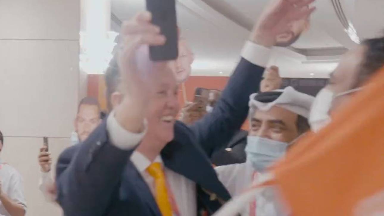 Van Gaal wird zum Tanzbär!