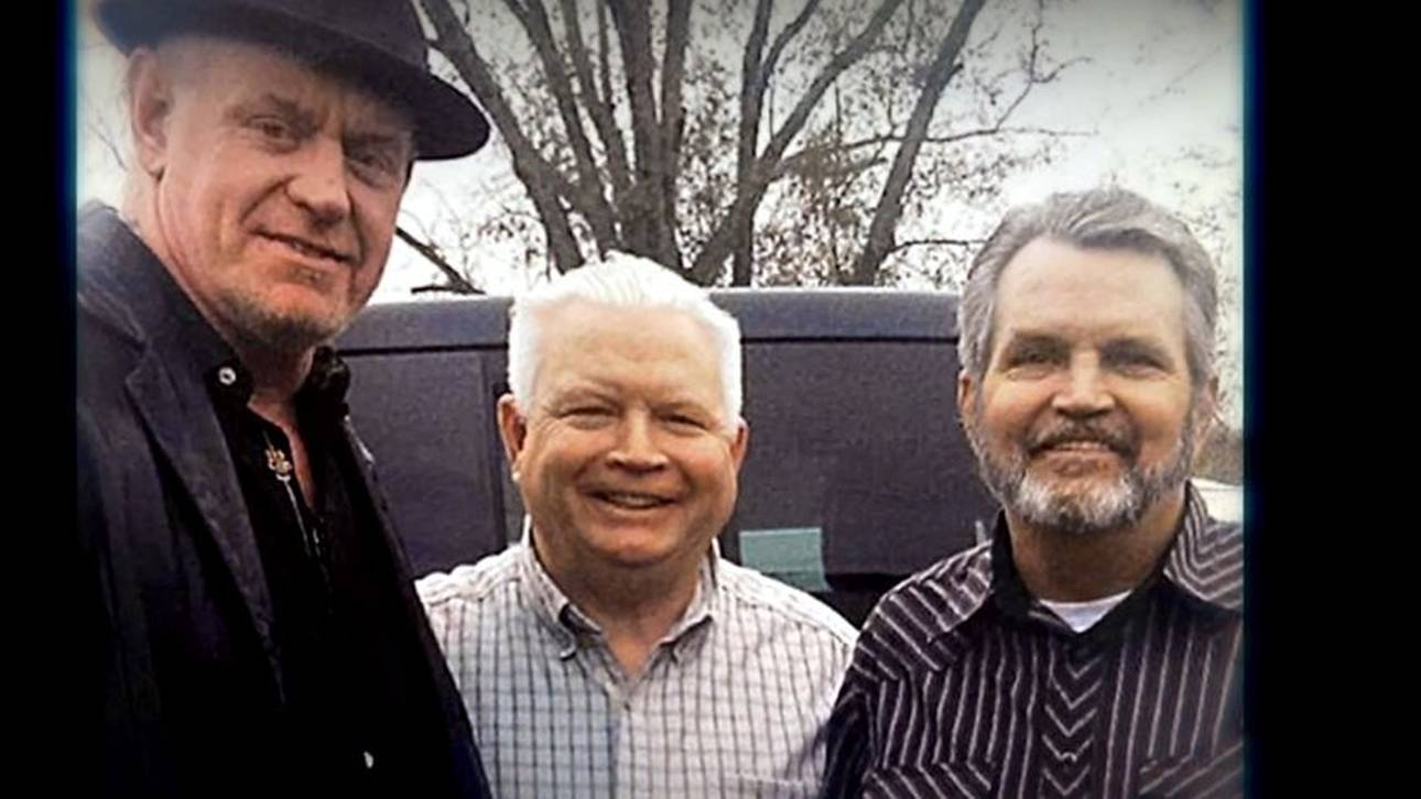 Tim Calaway (r.), Bruder des Undertaker, starb im März